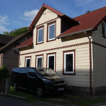 Grosses Haus Am Waldrand Mit Garten Und Parkplatz Apartment *